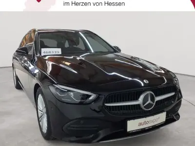 Second-hand Mercedes C200 163 CP (119 kW) 2023 Negru Berlinǎ