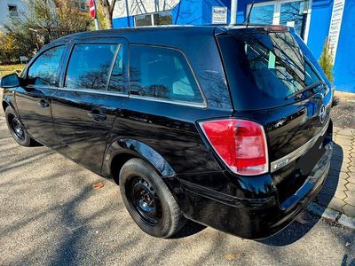 Gebraucht Opel Astra 90 PS (66 kW) 2010 Schwarz Limousine
