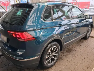 Gebraucht VW Tiguan 150 PS (110 kW) 2022 Blau SUV