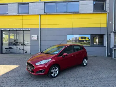 Usata Ford Fiesta Celebration 101 CV (74 kW) 2016 Rosso Utilitaria