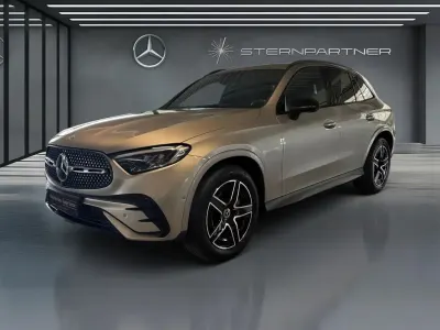 Gebraucht Mercedes GLC220 AMG 197 PS (144 kW) 2024 Silber SUV