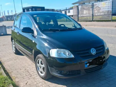 Second-hand VW Fox 54 CP (39 kW) 2007 Negru Hatchback