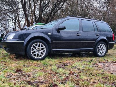 Usata VW Bora 110 CV (80 kW) 2002 Nero Station wagon