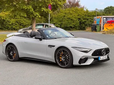 Gebraucht Mercedes SL63 AMG AMG 585 PS (430 kW) 2022 Grau Cabrio