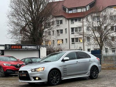 Gebraucht Mitsubishi Lancer Sportback Inform 143 PS (105 kW) 2009 Silber Limousine