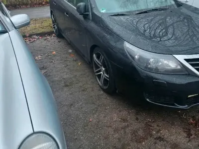 Gebraucht Renault Latitude 241 PS (177 kW) 2012 Schwarz Limousine