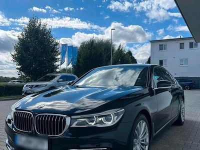 Gebraucht BMW 740 326 PS (239 kW) 2018 Schwarz Limousine