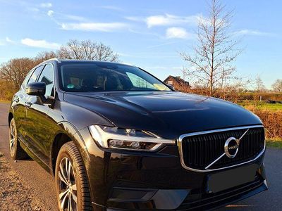 Gebraucht Volvo XC60 Momentum 190 PS (139 kW) 2020 Schwarz SUV