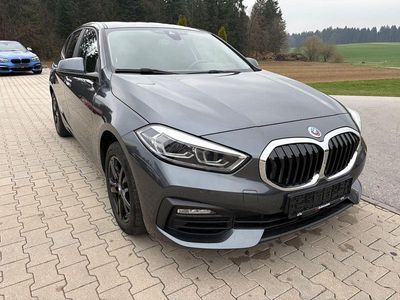 Second-hand BMW 118 Advantage 140 CP (102 kW) 2020 Gri Hatchback