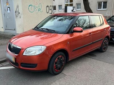 Gebraucht Skoda Fabia 74 PS (54 kW) 2009 Orange Limousine