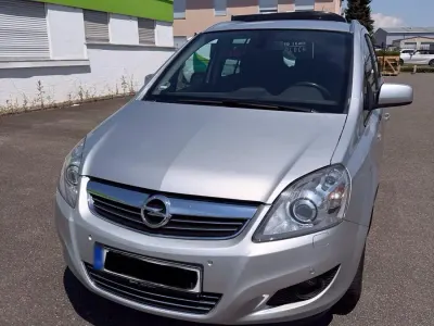 Gebraucht Opel Zafira 140 PS (102 kW) 2013 Silber Van / Kleinbus