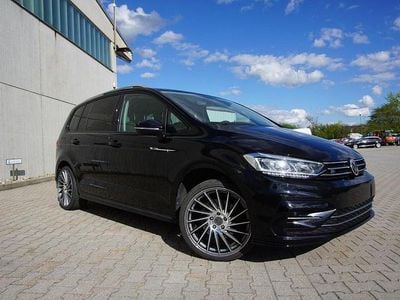 Occasion VW Touran R-line 150 PK (110 kW) 2018 Zwart MPV