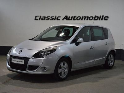 Silber Gebraucht 2009 Renault Scénic III Dynamique Van / Kleinbus | 4.990 € (Fairer Preis)