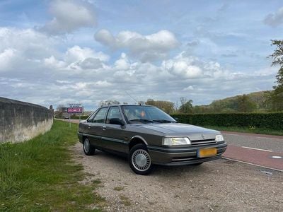 Usado Renault 21 92 HP (67 kW) 1991 Dourado Sedan