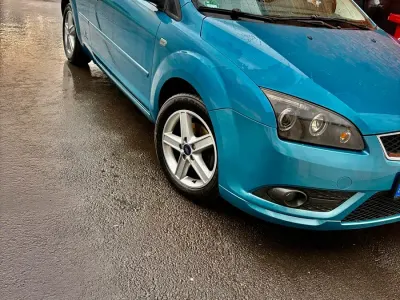 Gebraucht Ford Focus Cabriolet 145 PS (106 kW) 2009 Blau Cabrio