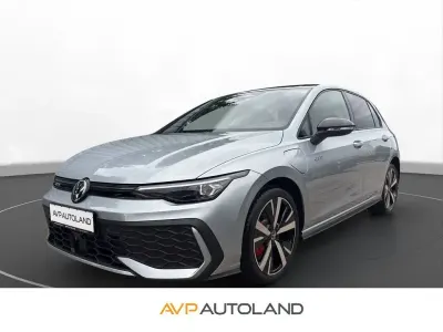 Neu VW Golf VIII GTE 177 PS (130 kW) 2026 Oyster silver Limousine