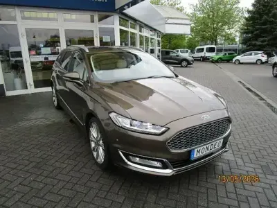 Używany Ford Mondeo Vignale 239 KM (175 kW) 2017 Brązowy Sedan/Limuzyna