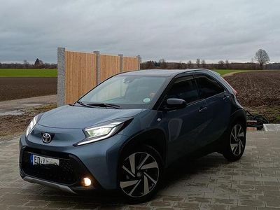 Grau Gebraucht 2024 Toyota Aygo X-plore Kleinwagen | 18.900 € (Superpreis)