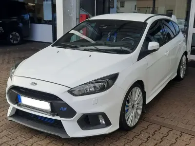 Gebraucht Ford Focus RS 349 PS (256 kW) 2017 Frostweiß Kleinwagen