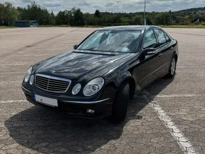 Gebraucht Mercedes E200 Avantgarde 163 PS (119 kW) 2006 Schwarz Limousine