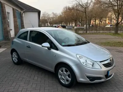 Usado Opel Corsa 80 HP (58 kW) 2009 Prateado Citadino