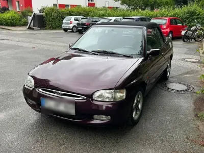 Gebraucht Ford Escort Cabriolet 90 PS (66 kW) 1996 Rot Cabrio
