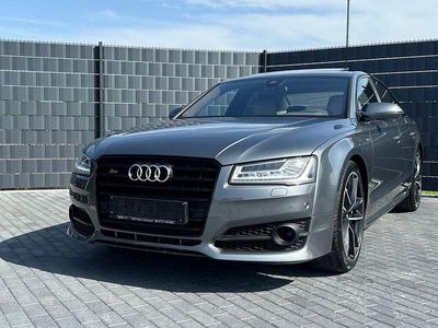 Audi S8 plus