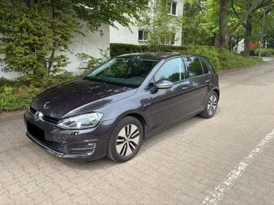 Second-hand VW Golf VII LOUNGE 86 CP (63 kW) 2016 Gri Berlinǎ