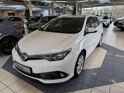 Usata Toyota Auris Comfort 116 CV (85 kW) 2015 Bianco Station wagon