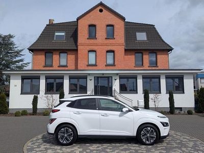 Gebraucht Hyundai Kona Edition 30+ 100 kW (136 PS) 2022 Weiß SUV
