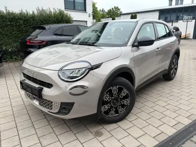 Neu Fiat 600 Business 110 PS (80 kW) 2026 Beige SUV
