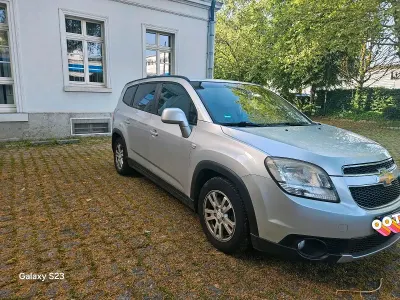 Używany Chevrolet Orlando 163 KM (119 kW) 2012 Srebrny Minivan