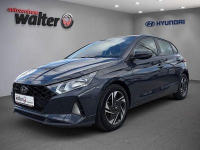 Gebraucht Hyundai i20 Trend 101 PS (74 kW) 2021 Grau Kleinwagen