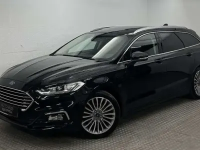Gebraucht Ford Mondeo Titanium 300 PS (220 kW) 2022 Obsidianschwarz met (metallic) Kombi