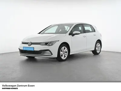 Gebraucht VW Golf VIII Life 150 PS (110 kW) 2024 Weiss Limousine