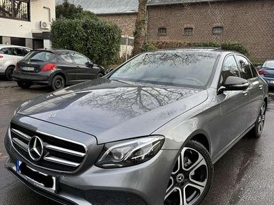 Grau Gebraucht 2018 Mercedes E220 Avantgarde Limousine | 29.000 € (Fairer Preis)