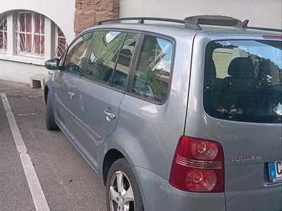 Gebraucht VW Touran 140 PS (102 kW) 2010 Grau Van / Kleinbus