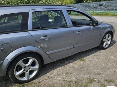 Blau Gebraucht 2006 Opel Astra Kombi | 999 € (Guter Preis)
