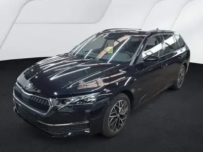 Używany Skoda Octavia Tour 150 KM (110 kW) 2025 Czarny Kombi