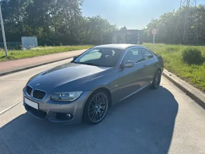 Gebraucht BMW 330 M Sport 245 PS (180 kW) 2012 Grau Coupé