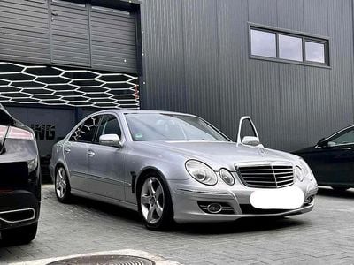 Silber Gebraucht 2007 Mercedes E280 Avantgarde Limousine | 6.499 €