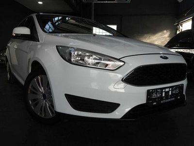 Gebraucht Ford Focus 101 PS (74 kW) 2017 Weiß Kombi