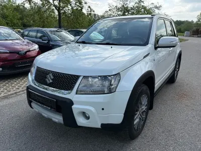 Gebraucht Suzuki Grand Vitara Comfort 169 PS (124 kW) 2012 Weiß SUV