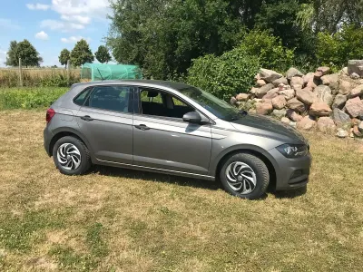 Gebraucht VW Polo Comfortline 75 PS (55 kW) 2018 Grau Kleinwagen