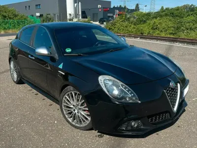 Gebraucht Alfa Romeo Giulietta Quadrifoglio Verde 240 PS (176 kW) 2010 Andere farben Kleinwagen