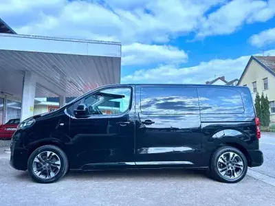 Second-hand Opel Zafira Life Edition 177 CP (130 kW) 2020 Negru Monovolum