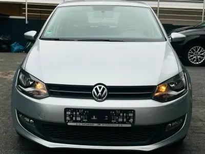 Gebraucht VW Polo Comfortline 69 PS (50 kW) 2011 Silber Kleinwagen