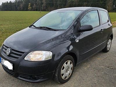 Gebraucht VW Fox 60 PS (44 kW) 2011 Schwarz Kleinwagen