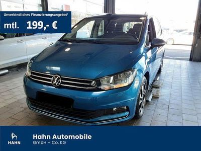 Gebraucht VW Touran Active 150 PS (110 kW) 2021 Caribbean blue metallic Van / Kleinbus