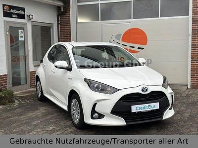 Gebraucht Toyota Yaris Hybrid Business Edition 116 PS (85 kW) 2021 Weiß Limousine
